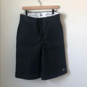 Men’s Dickies Black Loose Fit Shorts Size 32